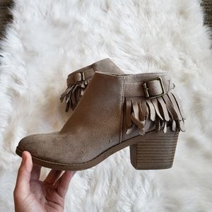 Size 6 Tan Fringe Booties